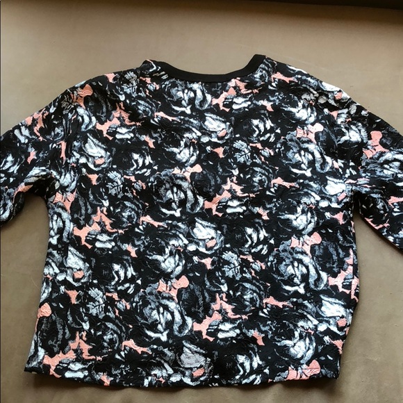 Floral print top - Picture 4 of 5